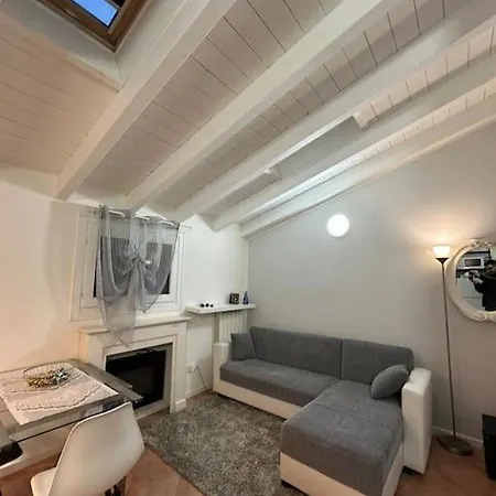 La Casa Sul Lago 아파트 *