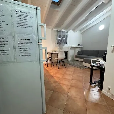 La Casa Sul Lago 아파트 테르나테