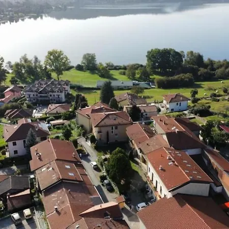 La Casa Sul Lago 아파트